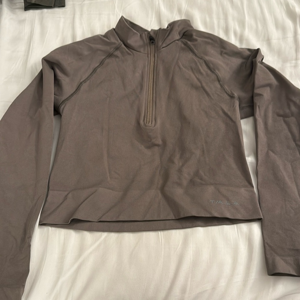 Tala zinnia top, taupe